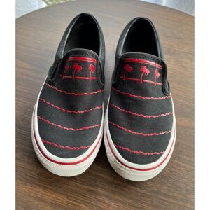 In-n-Out black canvas drink cup slip-on shoes. 7.5(W), 6.0(M).